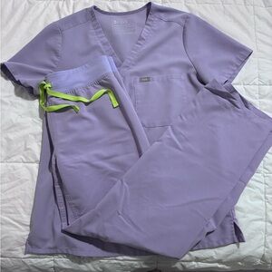 FIGS Lavender Dew Set S Top S/P Bottoms